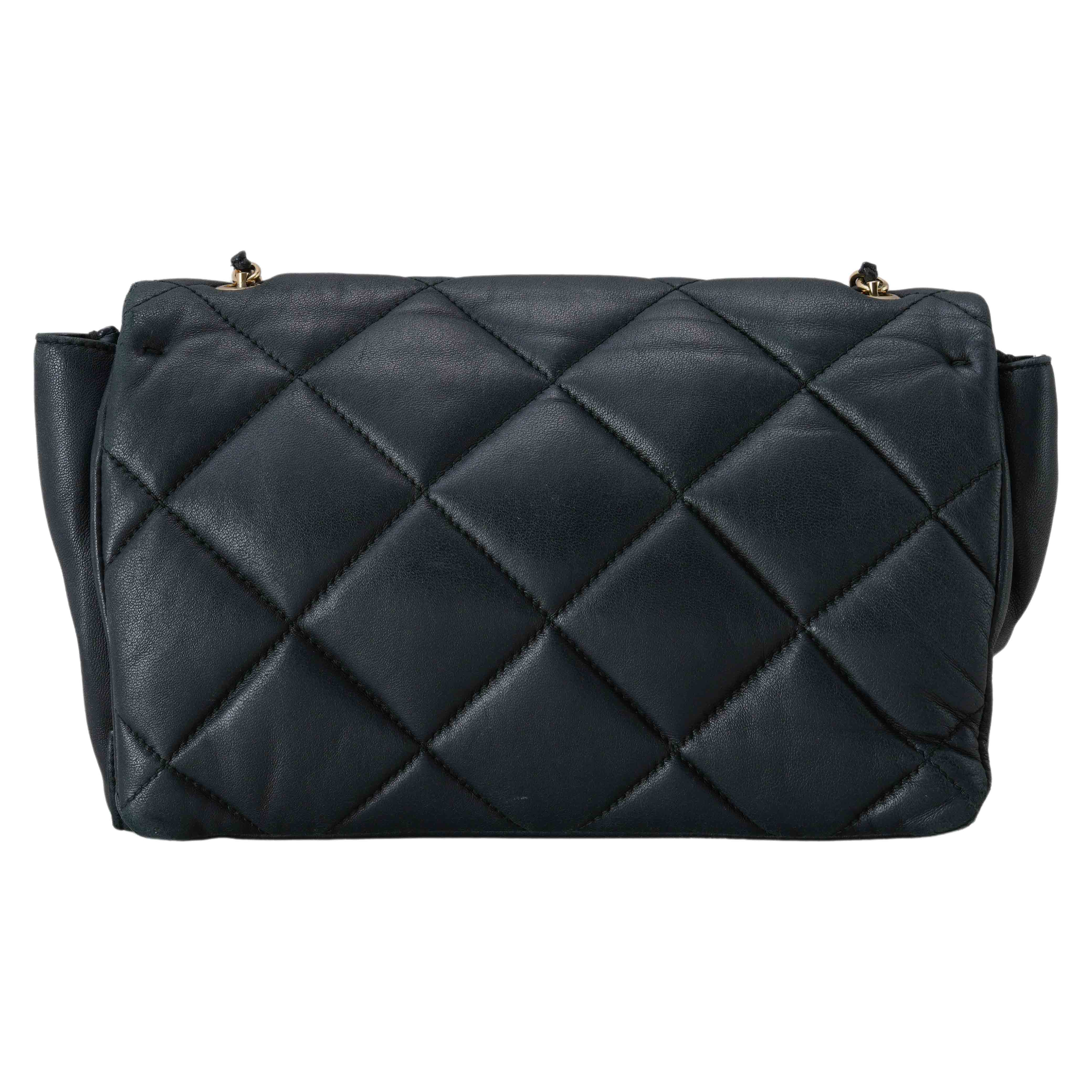 FERRAGAMO(USED)페레가모 바라리본 퀼팅 체인 숄더백